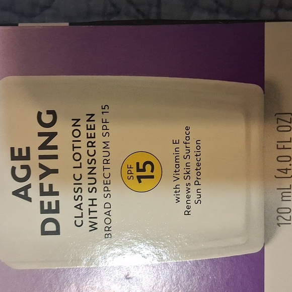 Olay Age Defying Lotion - Picture 6 of 6